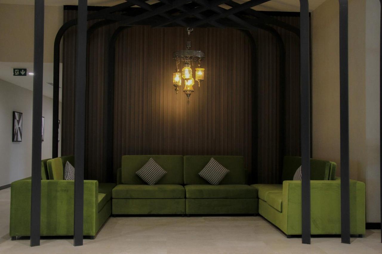 Hotel Holiday International Charjah Extérieur photo